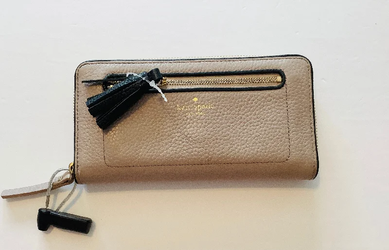 brown velvet handbag-Wallet Designer By Kate Spade, Size: Medium