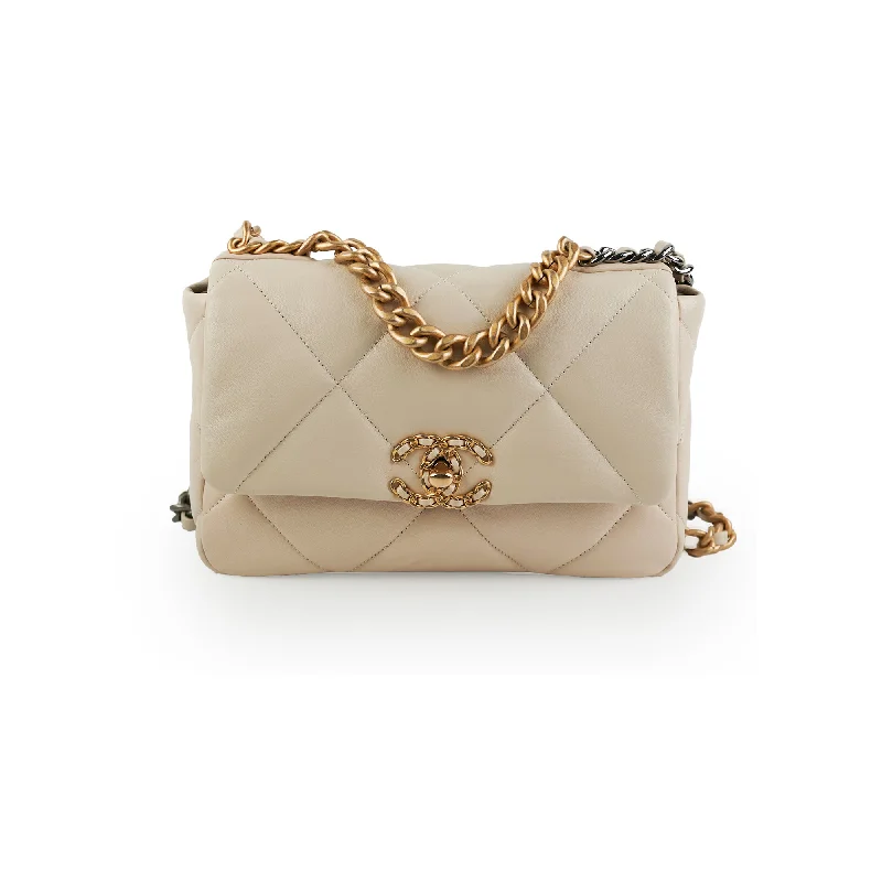 embroidered straw handbag-Chanel Small 19 Beige